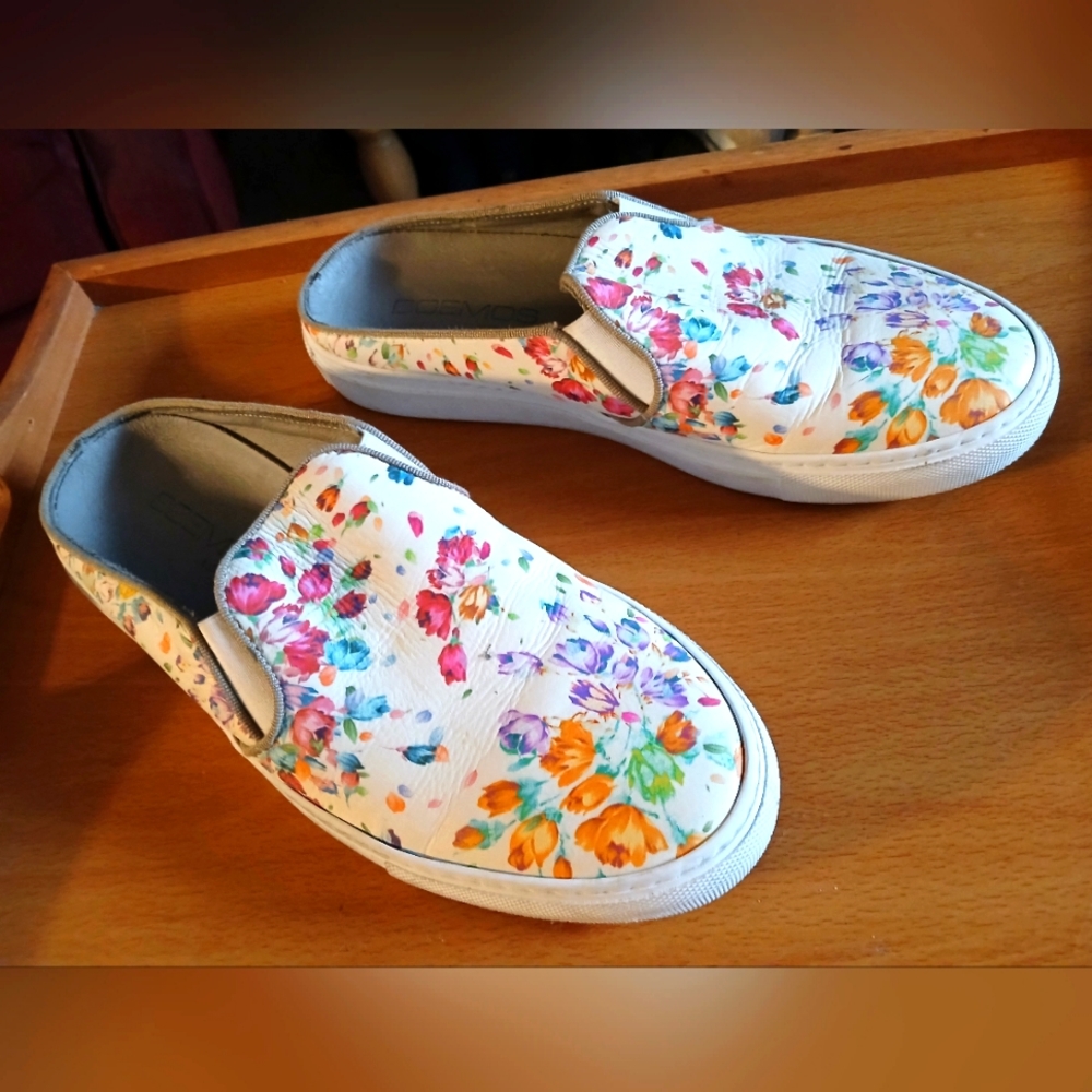 Painted floral leather mule sandals